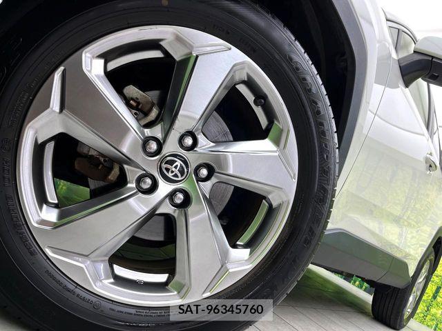 Toyota RAV4 2021-04 7224117-12