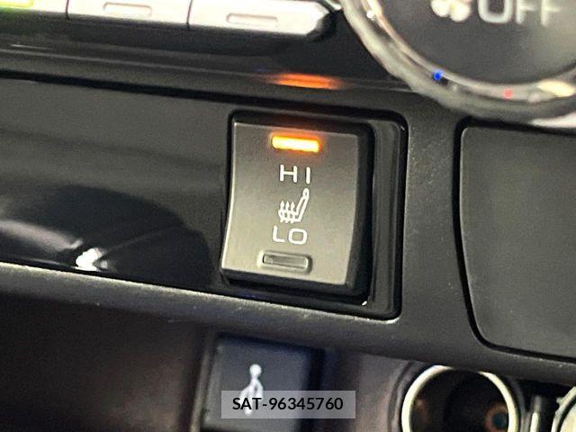 Toyota RAV4 2021-04 7224117-5