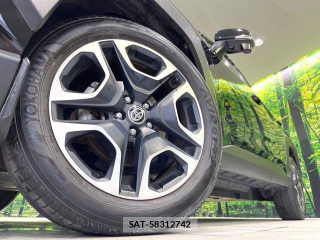 Toyota RAV4 2021-07 7224119-12