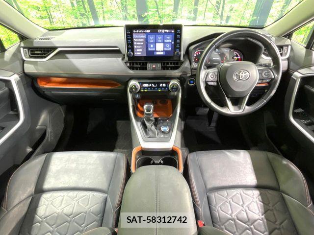 Toyota RAV4 2021-07 7224119-1