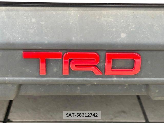 Toyota RAV4 2021-07 7224119-2