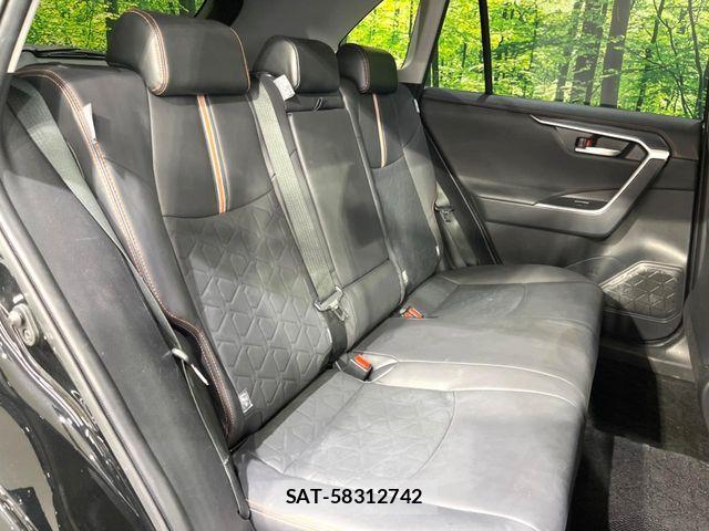 Toyota RAV4 2021-07 7224119-8