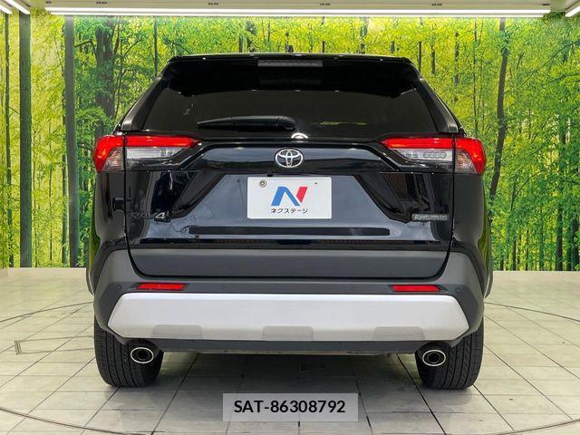 Toyota RAV4 2023-02 7224134-14