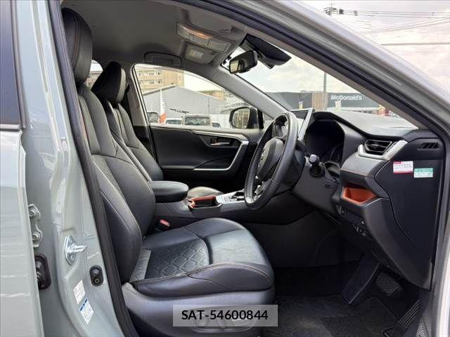 Toyota RAV4 2020-09 7217377-15