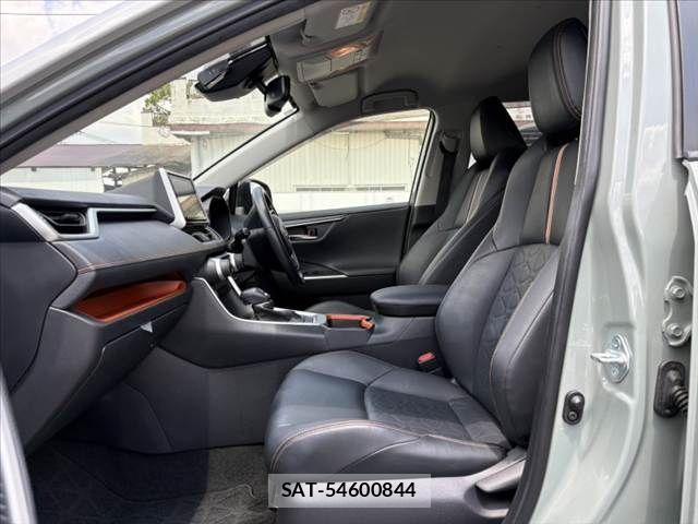 Toyota RAV4 2020-09 7217377-16