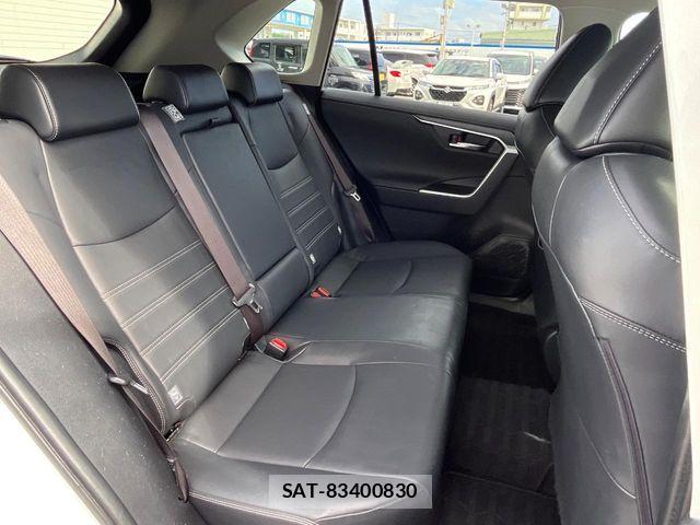 Toyota RAV4 2019-05 7218482-9