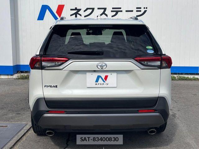 Toyota RAV4 2019-05 7218482-15
