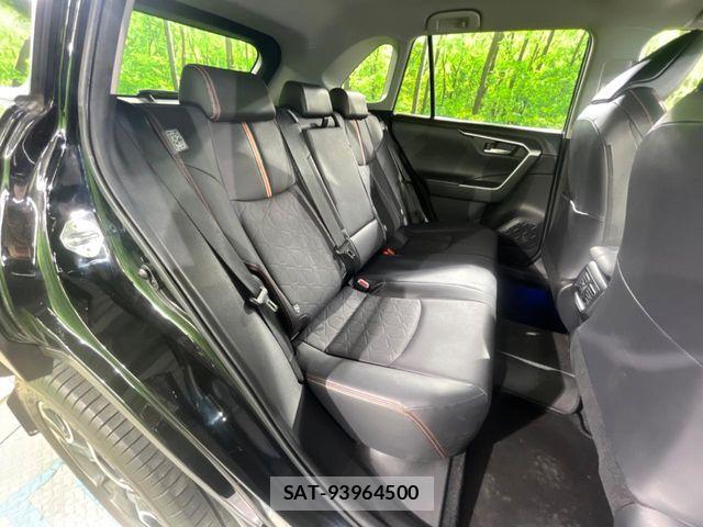Toyota RAV4 2019-05 7224065-8