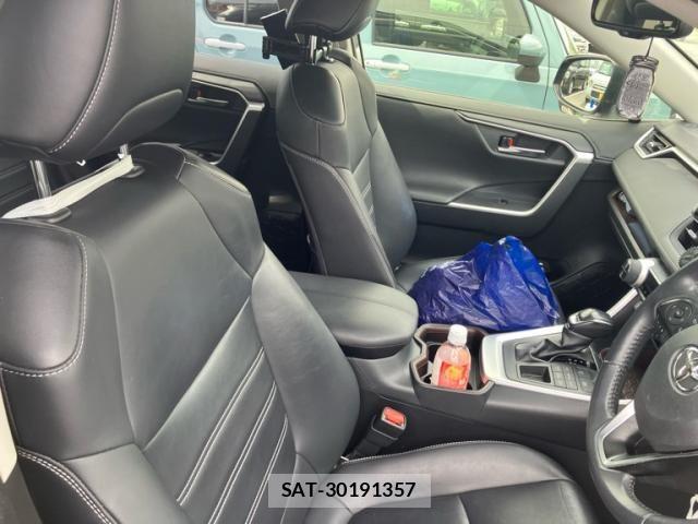 Toyota RAV4 2020-02 7224083-16