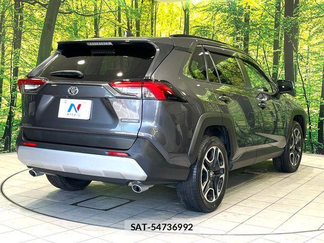 Toyota RAV4 2019-05 7224068-16