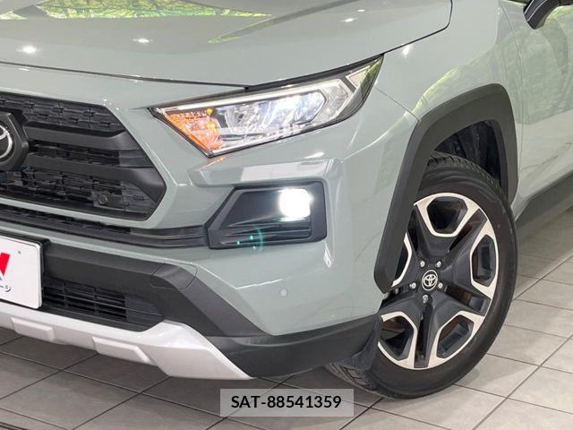 Toyota RAV4 2021-03 7224109-12