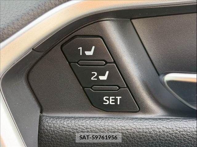 Toyota RAV4 2020-02 7224087-27