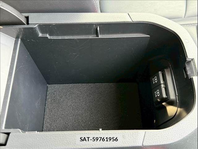 Toyota RAV4 2020-02 7224087-29