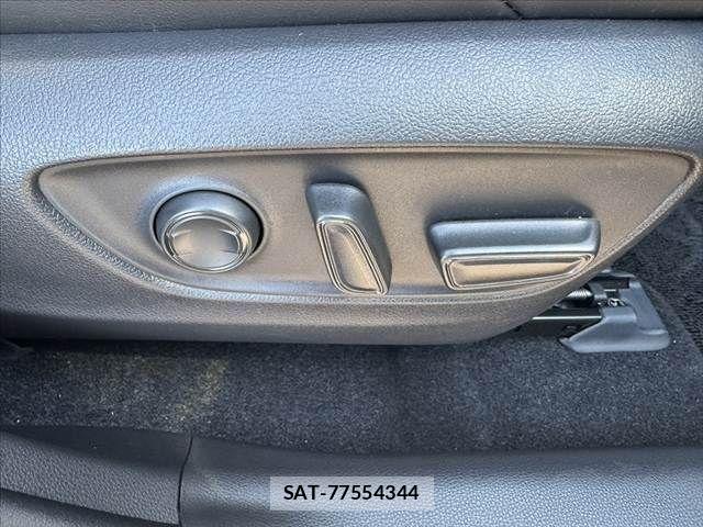 Toyota RAV4 2025-09 7224147-29