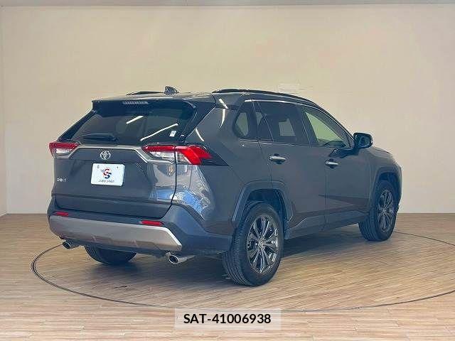 Toyota RAV4 2022-09 7224128-15