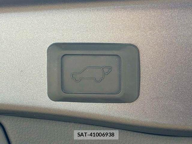 Toyota RAV4 2022-09 7224128-7