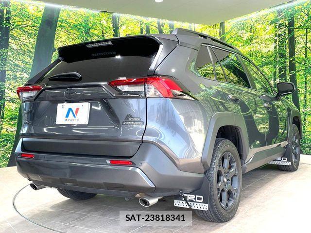 Toyota RAV4 2022-07 7224124-16