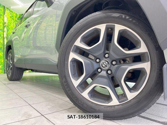 Toyota RAV4 2019-07 7224074-12