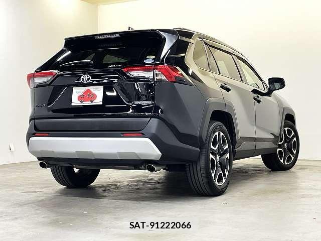 Toyota RAV4 2019-11 7224072-2
