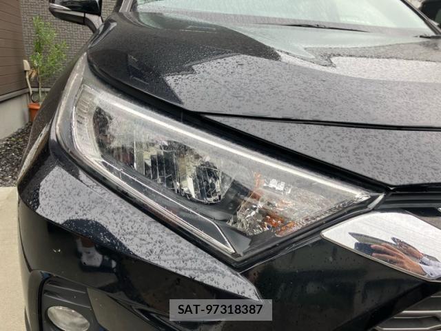 Toyota RAV4 2021-03 7224116-8