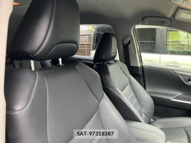 Toyota RAV4 2021-03 7224116-16