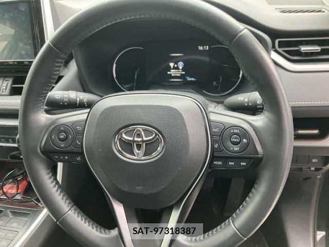 Toyota RAV4 2021-03 7224116-17