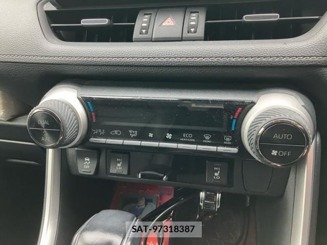 Toyota RAV4 2021-03 7224116-22