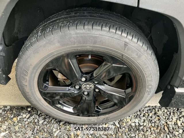 Toyota RAV4 2021-03 7224116-5
