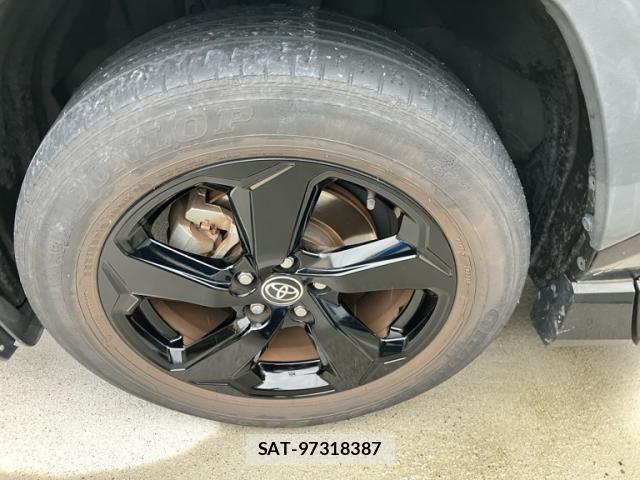 Toyota RAV4 2021-03 7224116-7