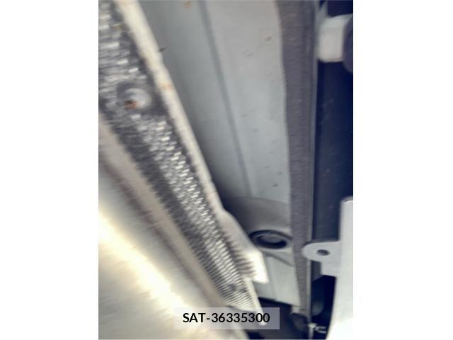 Toyota RAV4 2019-07 7224076-25