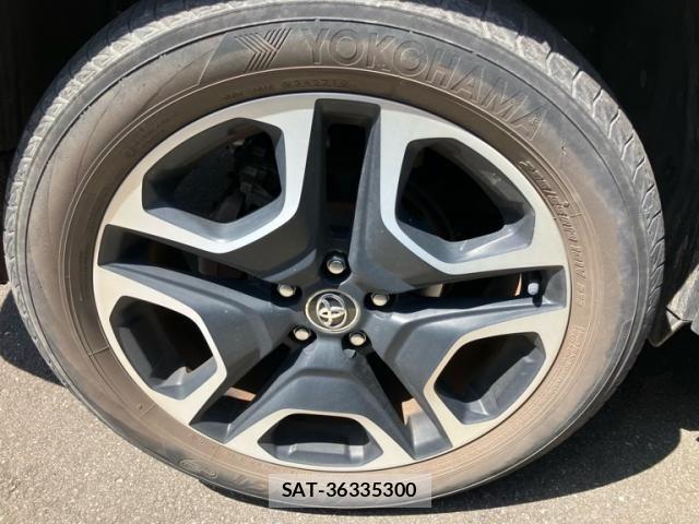 Toyota RAV4 2019-07 7224076-6