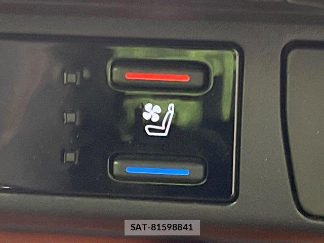 Toyota RAV4 2023-03 7218278-6