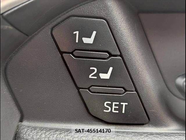 Toyota RAV4 2019-07 7224075-6
