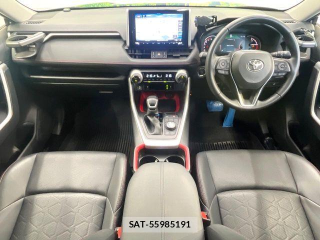 Toyota RAV4 2021-11 7216569-1