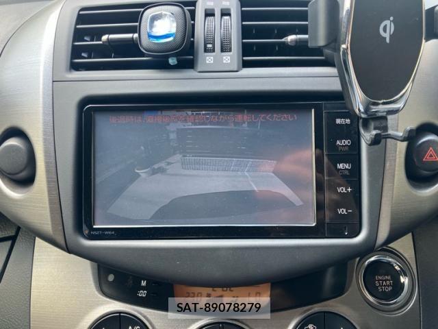 Toyota RAV4 2016-01 7224064-15