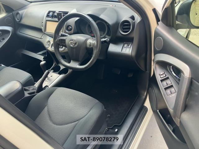 Toyota RAV4 2016-01 7224064-8