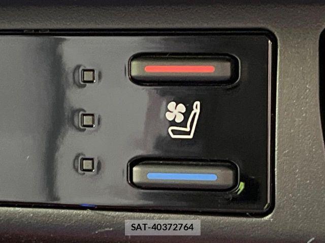 Toyota RAV4 2023-07 7224137-7