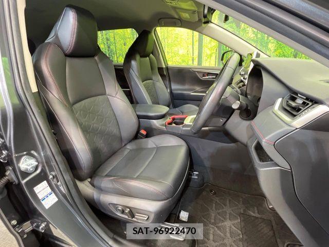 Toyota RAV4 2021-04 7252095-9