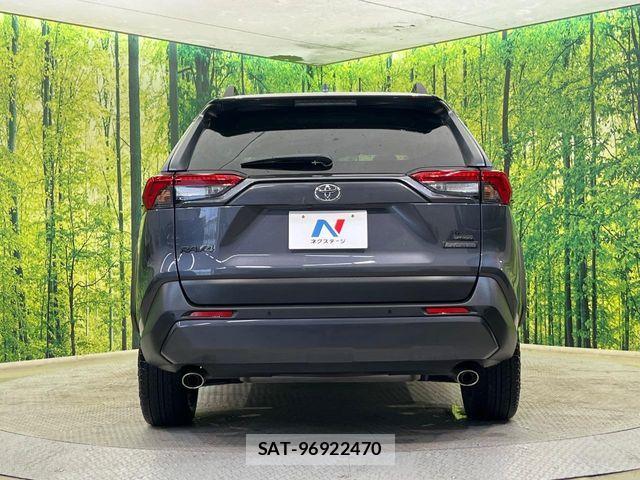 Toyota RAV4 2021-04 7252095-15