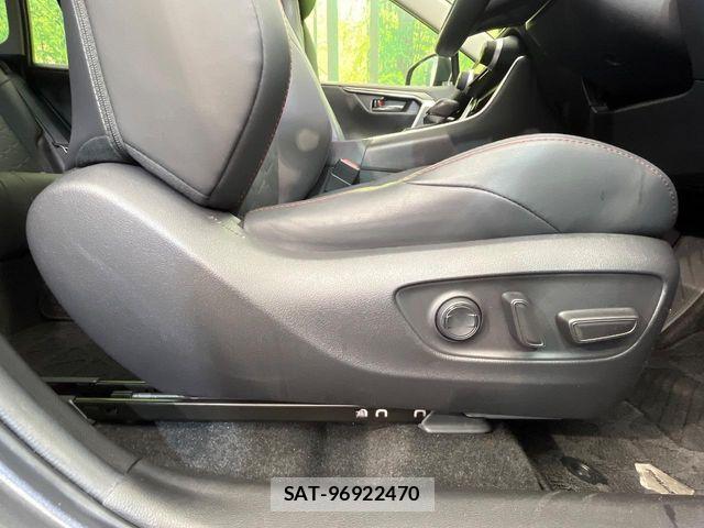 Toyota RAV4 2021-04 7252095-7