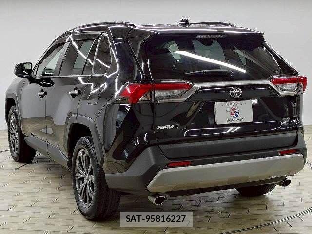 Toyota RAV4 2023-01 7252081-16