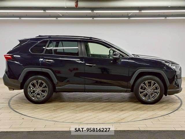 Toyota RAV4 2023-01 7252081-17