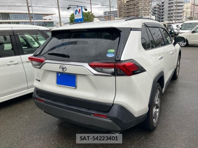 Toyota RAV4 2020-07 7252097-1