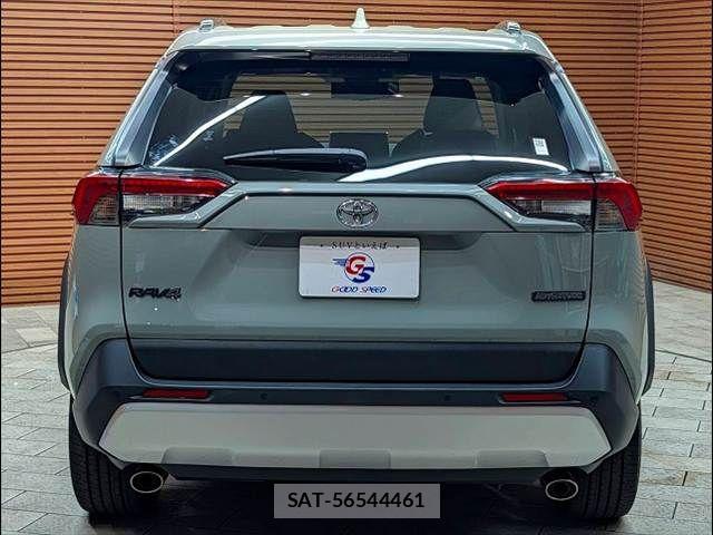 Toyota RAV4 2021-04 7250046-18