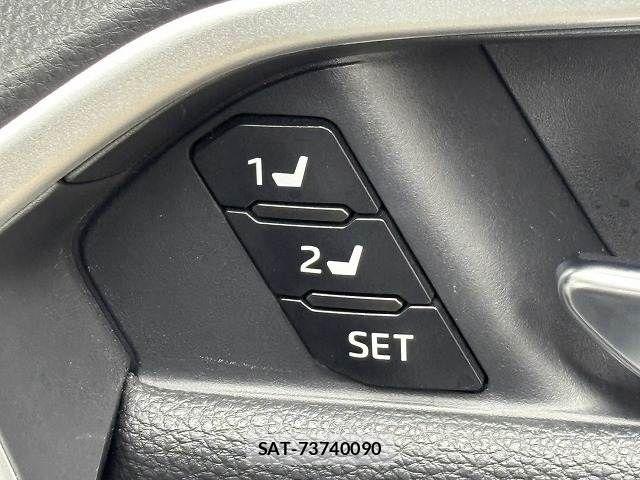 Toyota RAV4 2022-07 7252082-11
