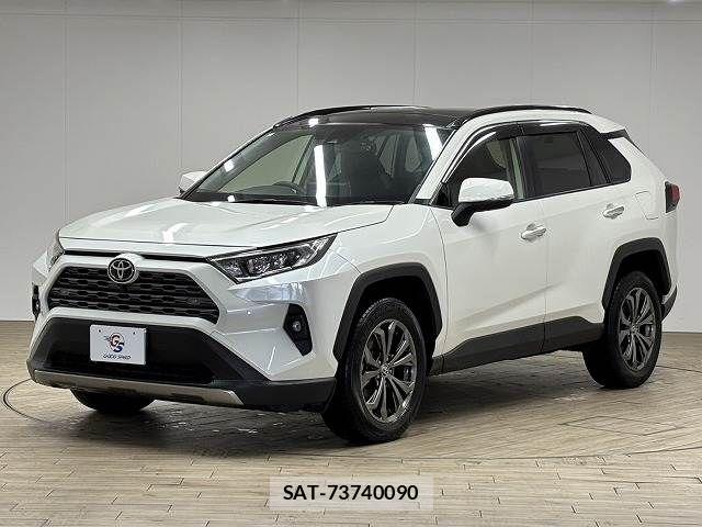 Toyota RAV4 2022-07 7252082-14