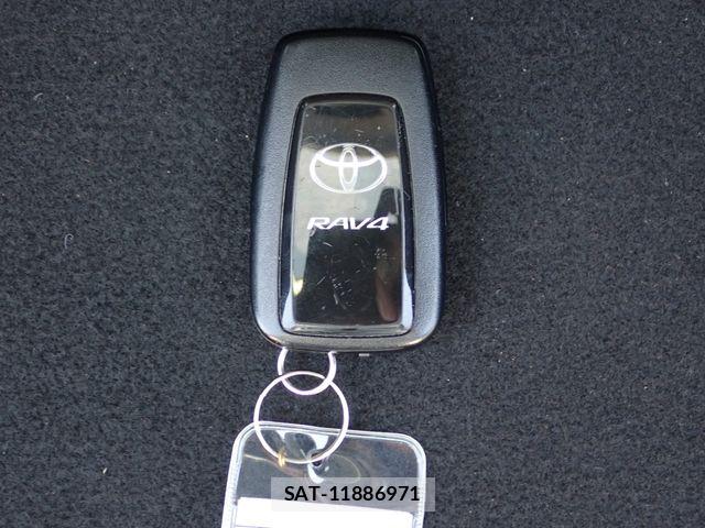 Toyota RAV4 2019-10 7252089-17