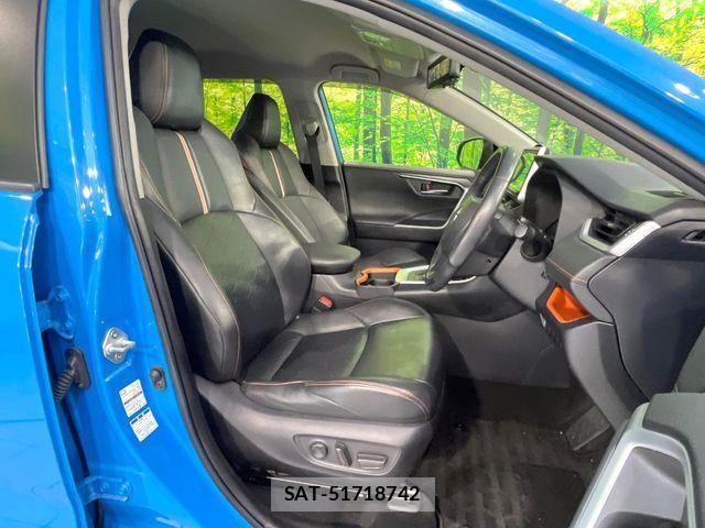 Toyota RAV4 2019-08 7252093-7