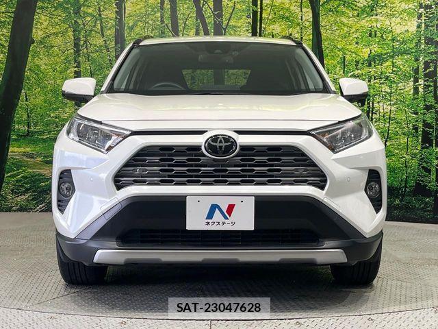 Toyota RAV4 2020-08 7252094-14