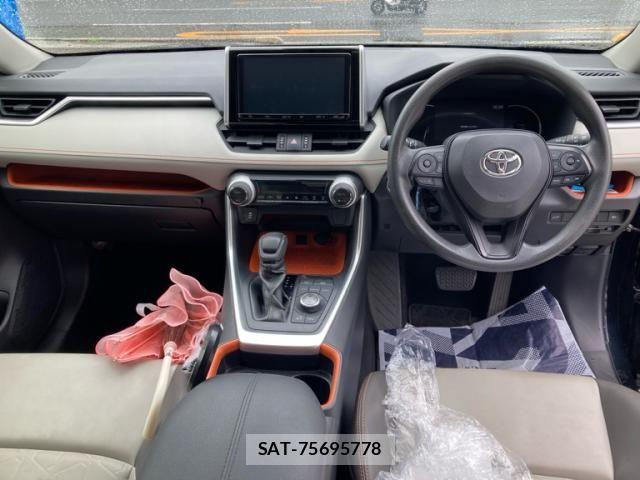 Toyota RAV4 2019-08 7252102-15
